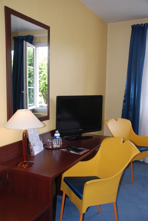 The Originals City, Hotel Cathedrale, Lisieux Buitenkant foto